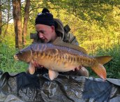 Ryan Sargeant with a lovely looking 26lb Mirror
